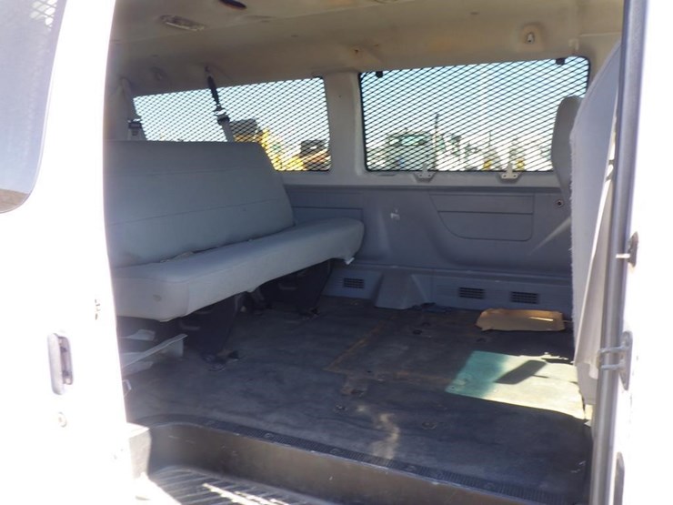 2006-ford-econoline-350-image-8