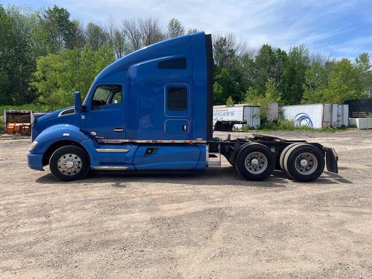 2015-kenworth-t680-image-8