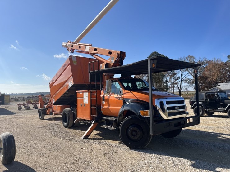 2013-ford-f750-xl-sd-image-1
