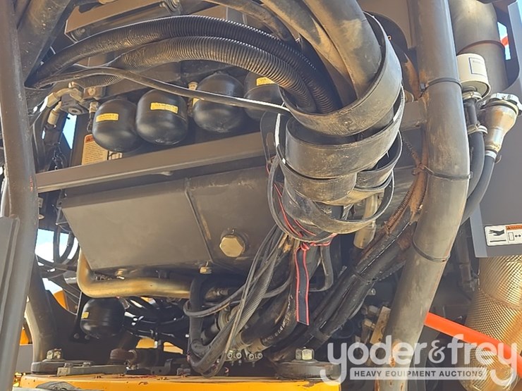 2022-volvo-a25g-image-24