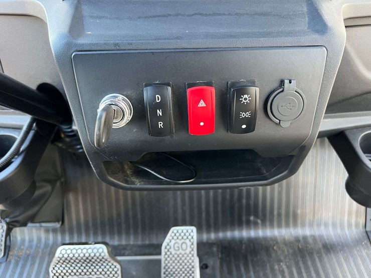 2025-sd-lanch-street-legal-4-seater-golf-cart-w/-on-board-charger-(1-mile-showing)-image-39