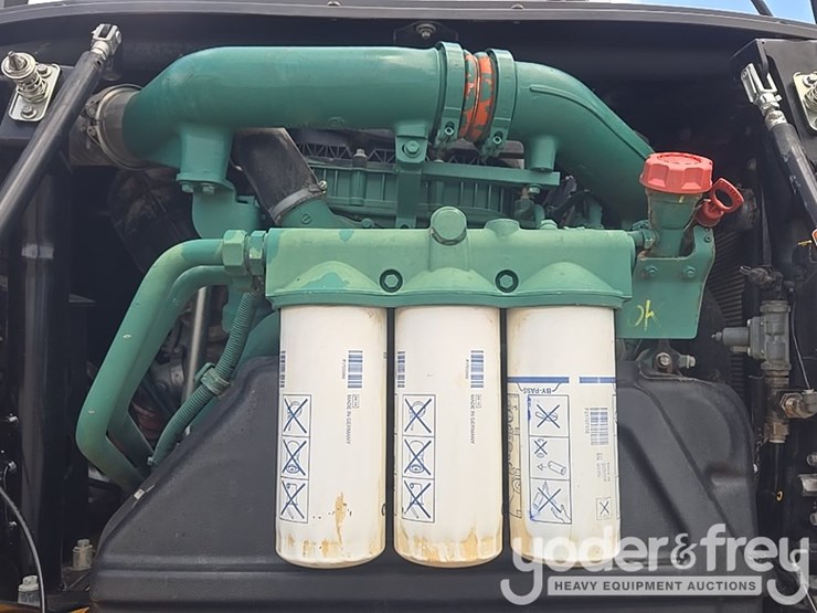 2022-volvo-a25g-image-38