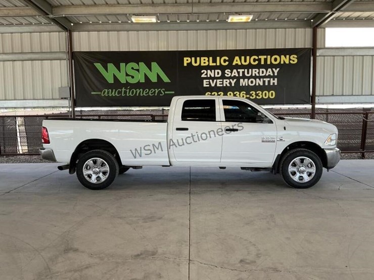 2014-dodge-2500-image-1