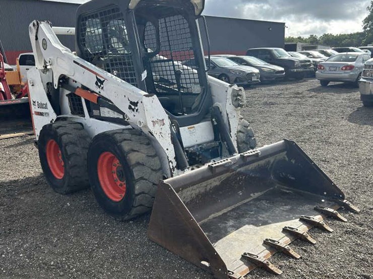 2015-bobcat-s570-image-3