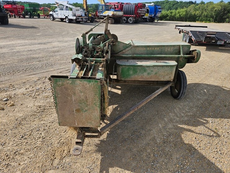 john-deere-24t-image-4