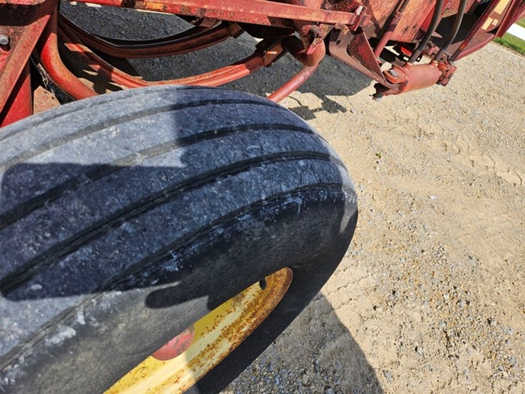 new-holland-273-image-28
