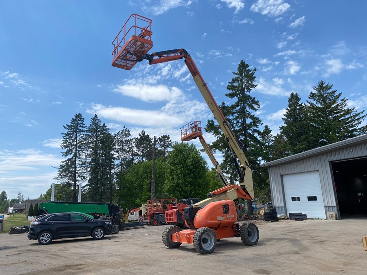 2012-jlg-600aj-image-40