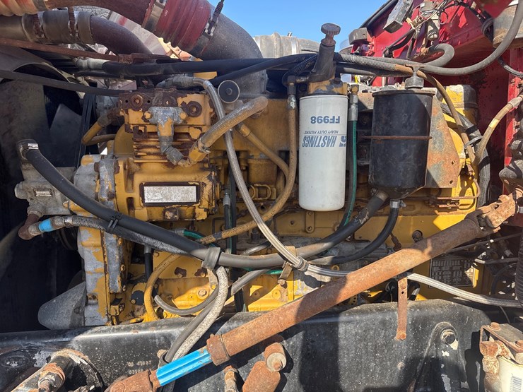 1993-peterbilt-379-image-13