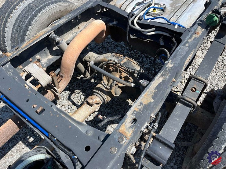 2016-ford-f550-image-21