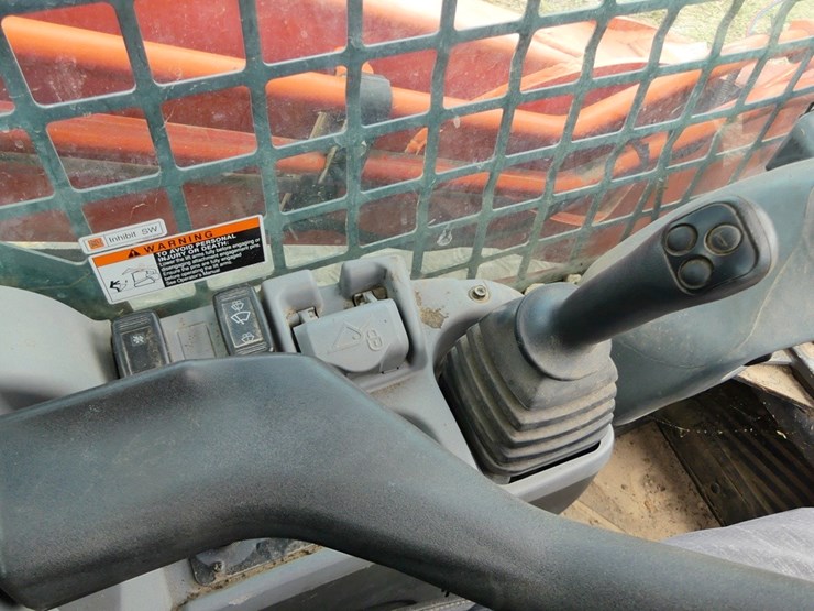 2016-kubota-svl95-2s-image-15