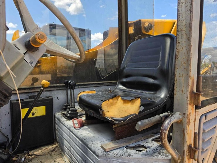 jcb-505-22-image-11