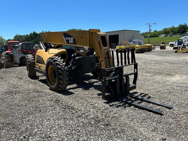 caterpillar-tl943-image-6