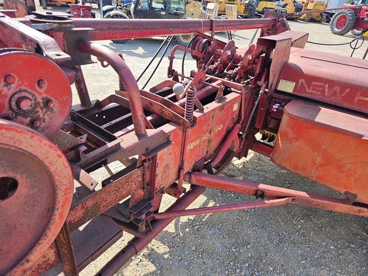 new-holland-273-image-20