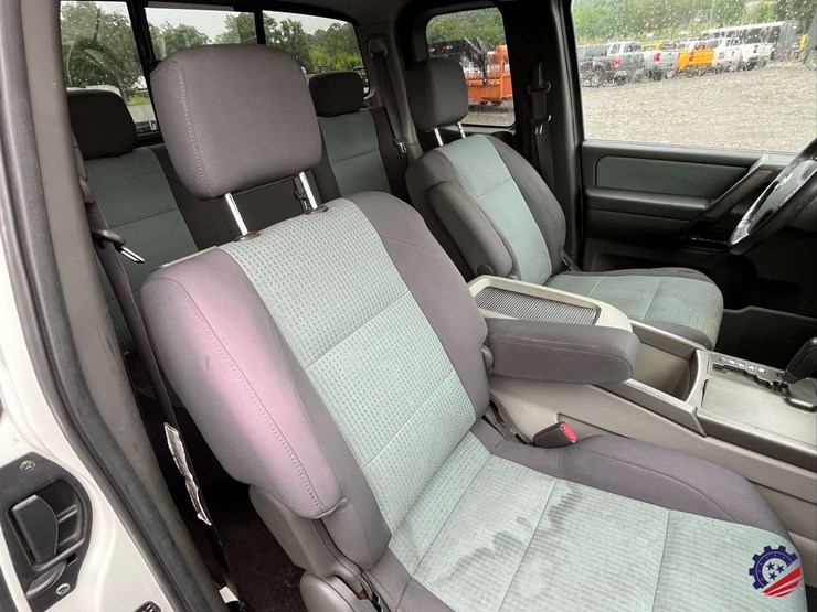 2004-nissan-titan-image-34