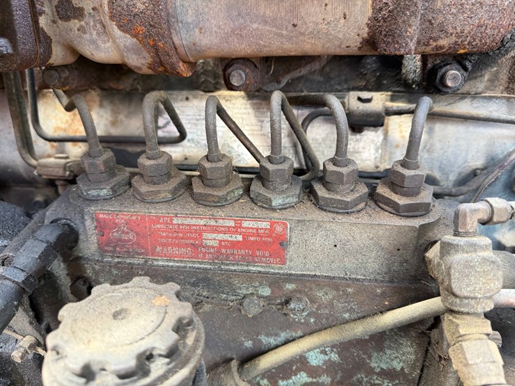 1984-mack-r686st-image-46
