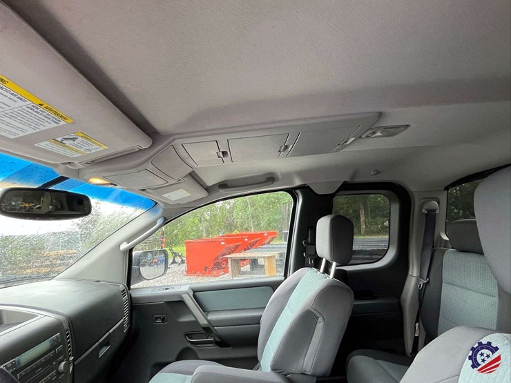 2004-nissan-titan-image-46