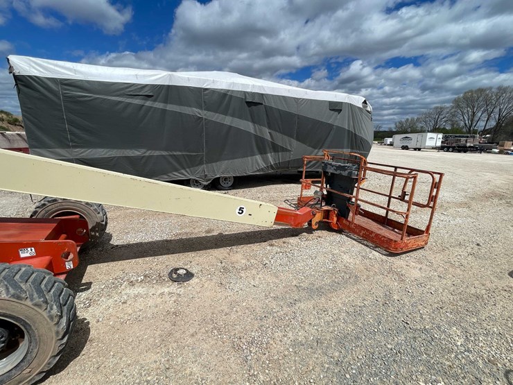 jlg-400s-image-33