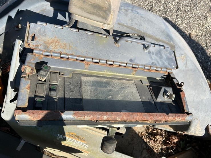 case-580l-image-25