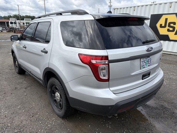 2015-ford-explorer-image-6