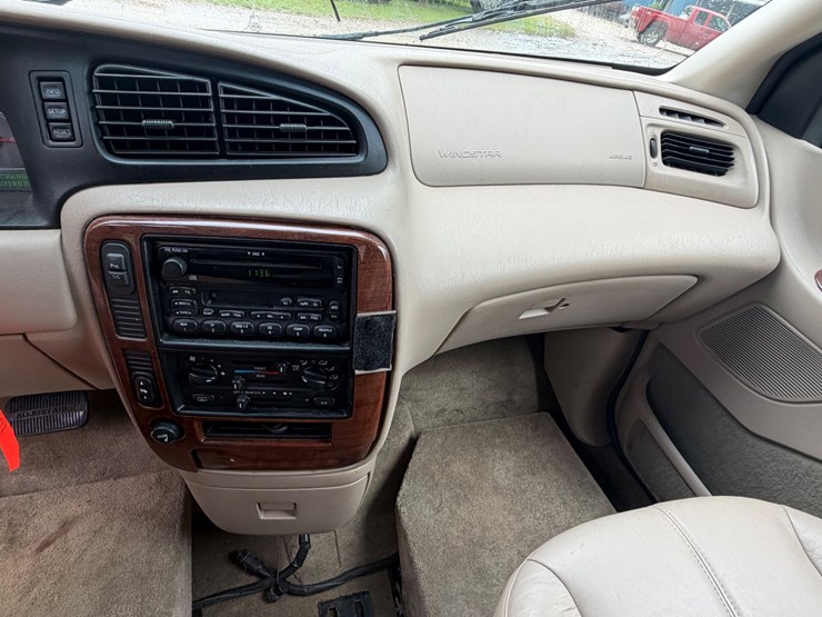 2001-ford-windstar-image-9
