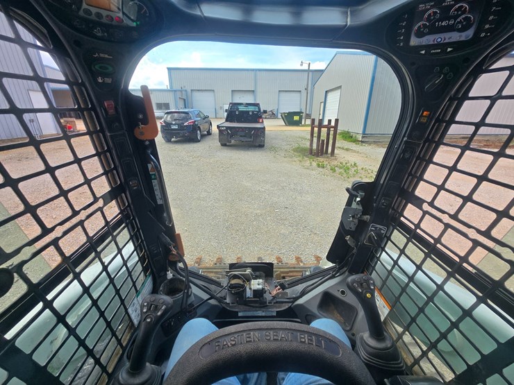 2020-bobcat-t770-image-27