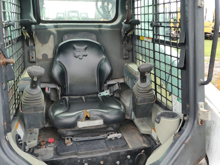 2014-bobcat-s770-image-11