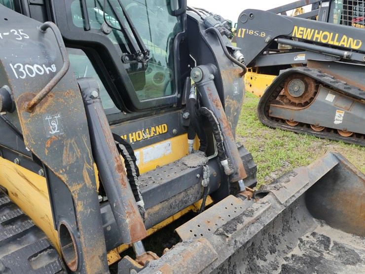 2020-new-holland-c232-image-4