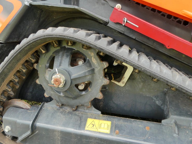 2023-kubota-scl1000-image-6