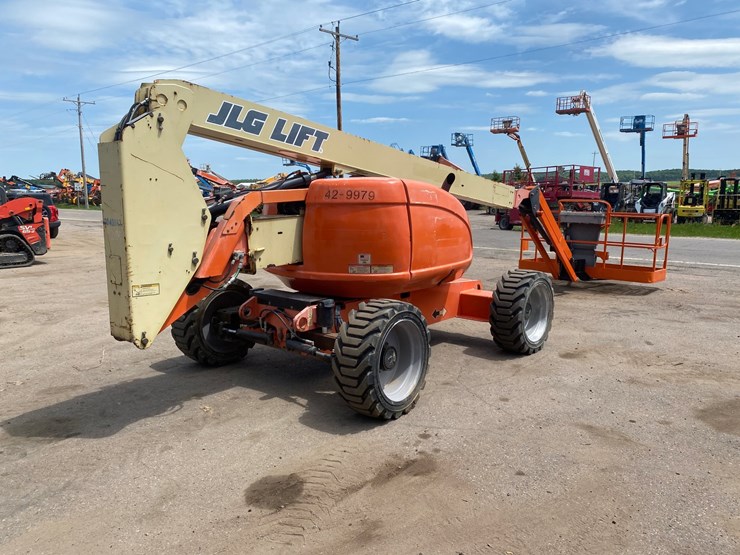 2012-jlg-600aj-image-5