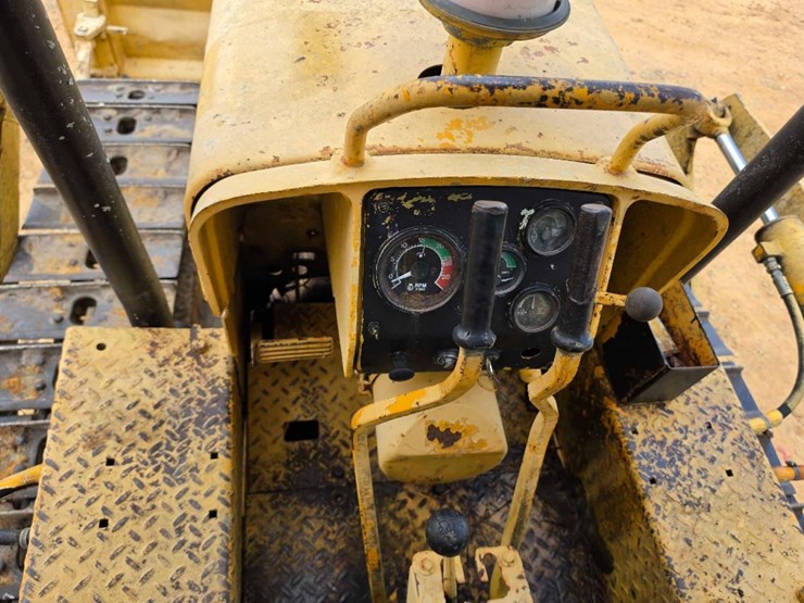 john-deere-350-image-12