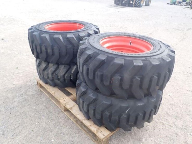qty-of-(4)-solid-tire(s)-&-rim(s)-image-4