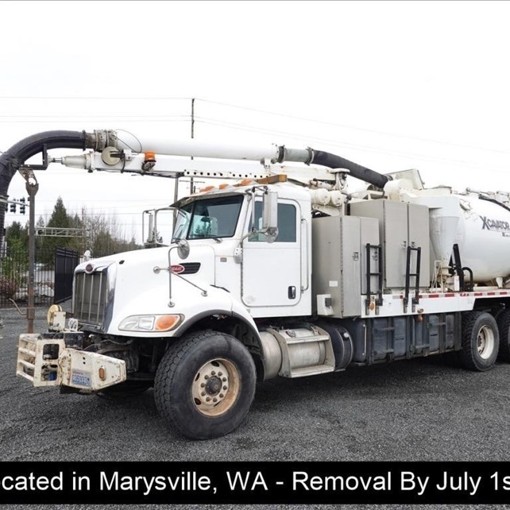 2011 PETERBILT 348