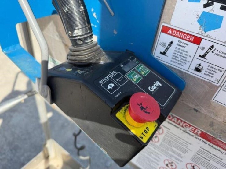 2015-genie-gr-20-electric-personnel-lift-gr1539528-image-9
