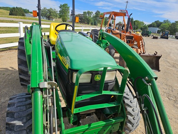 john-deere-4600-image-47