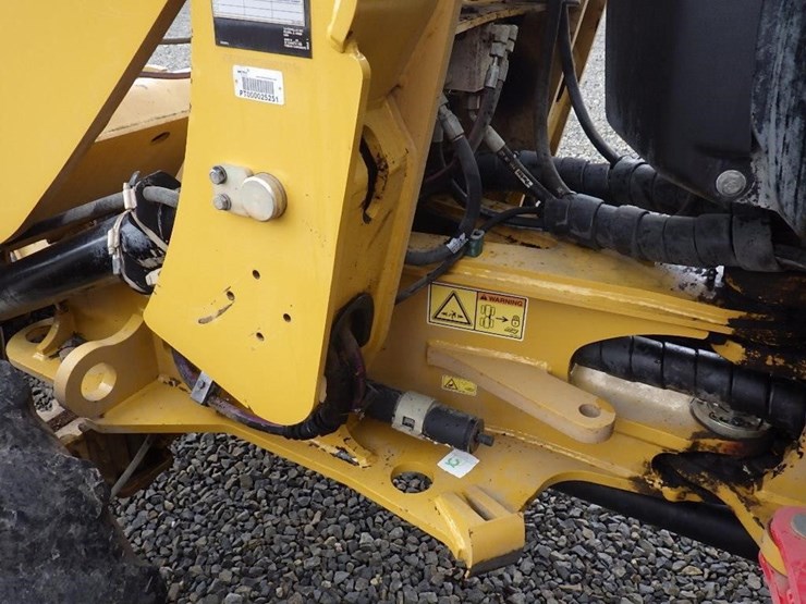 caterpillar-908m-image-25