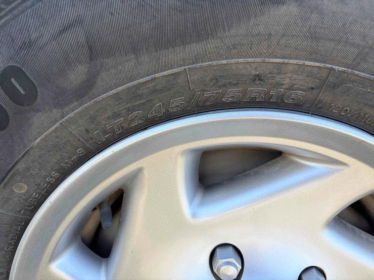 2013-ford-e250-image-8