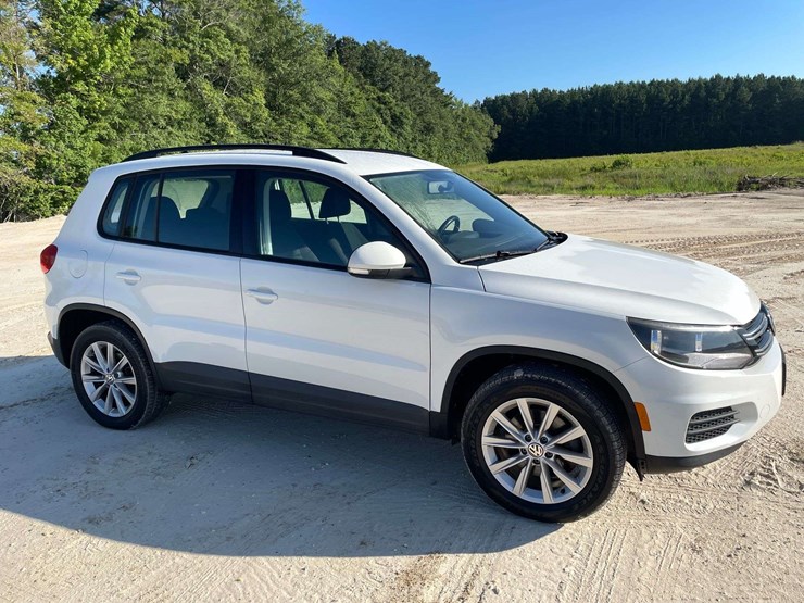 2017-volkswagen-tiguan-image-4