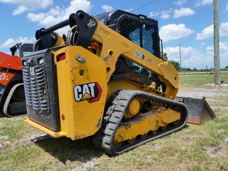 2024-caterpillar-255-image-8
