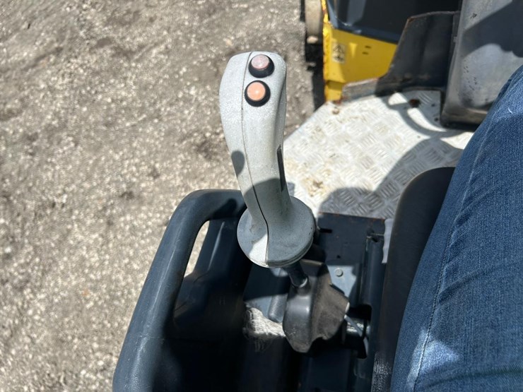 2018-bomag-bw120-image-16
