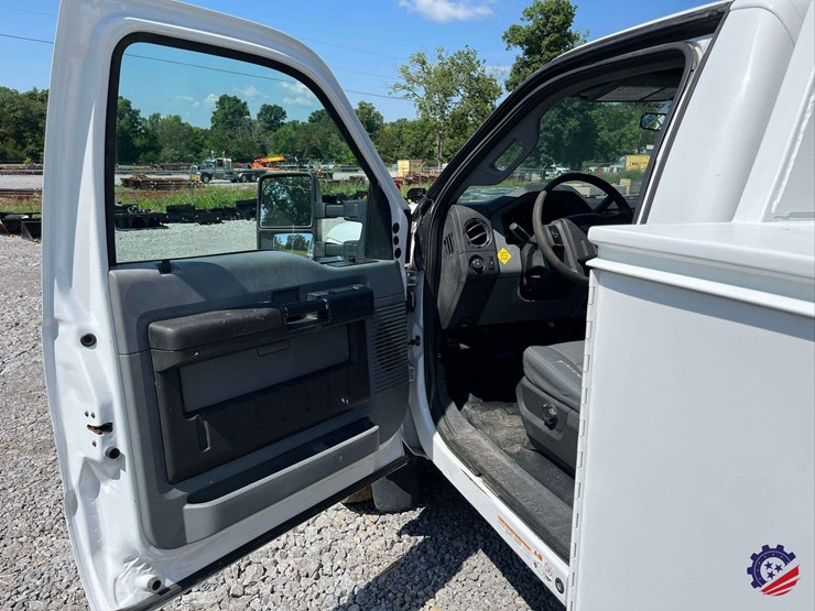 2011-ford-f450-image-82
