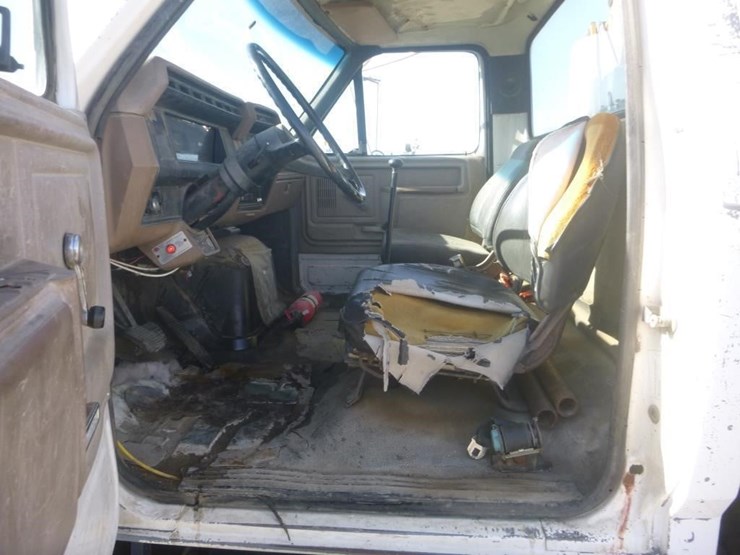 1989-ford-f800-image-21