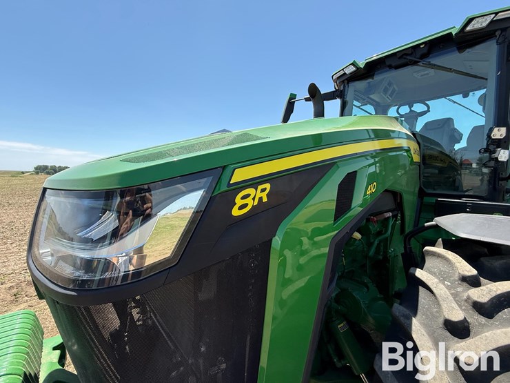 2021-john-deere-8r-410-image-19