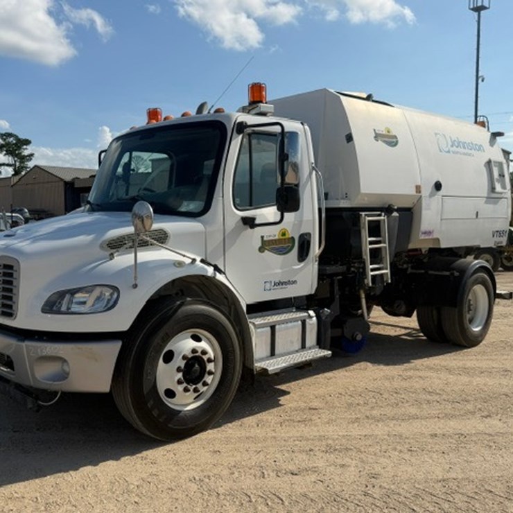 2015 FREIGHTLINER M2 106