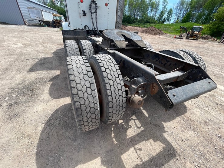 1988-kenworth-t800-image-26