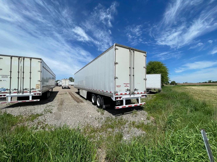 #400-•-2017-stoughton-semi-trailer-(has-wi-title)-(denmark,-wi)-image-7