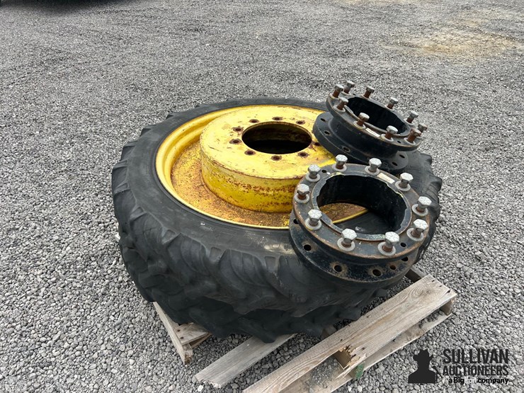 john-deere-230-image-7