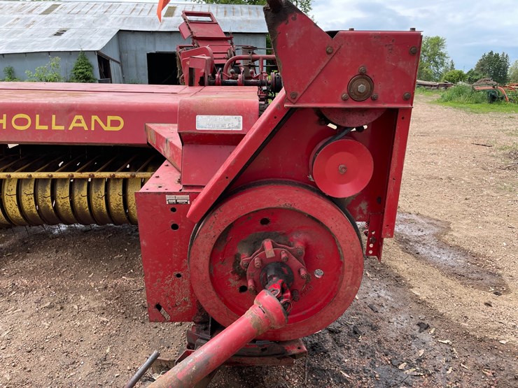new-holland-273-image-9