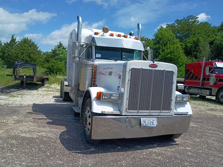 1998-peterbilt-379-image-16