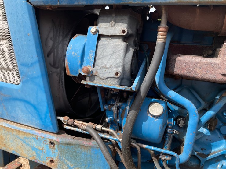 ford-7710-image-14