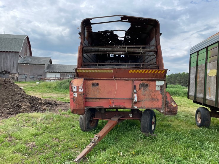 #220-•-h+s-super-7+4-chopper-box-(ringle,-wi)-image-2